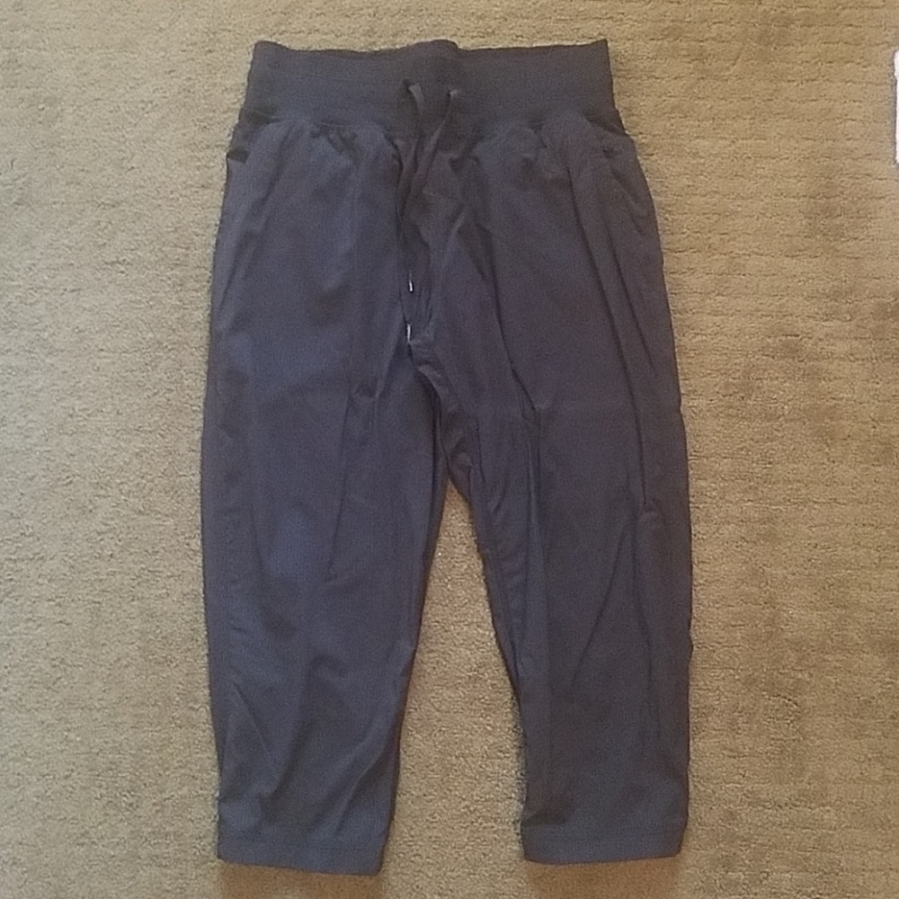 Lululemon dance studio capris